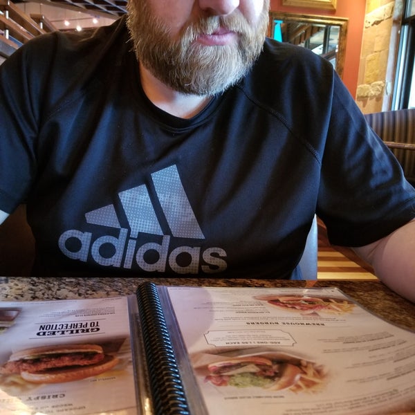Photo taken at BJ&#39;s Restaurant &amp; Brewhouse by Mike K. on 8/28/2019