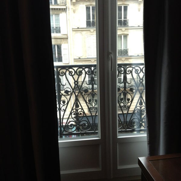 Photo taken at Hôtel Paris Rivoli by Влада Ш. on 3/13/2013