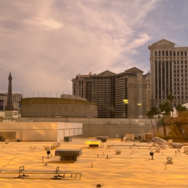 รูปภาพถ่ายที่ The Mirage Hotel &amp; Casino โดย Ron N. เมื่อ 10/28/2023