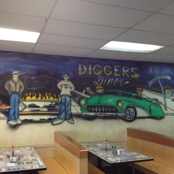 รูปภาพถ่ายที่ Digger&#39;s Diner Concord โดย Venka A. เมื่อ 3/30/2013