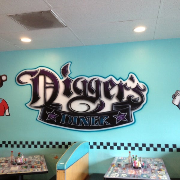 Foto diambil di Digger&#39;s Diner Concord oleh Venka A. pada 3/30/2013