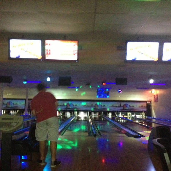 Photo taken at Cowtown Bowling Palace by John C. on 8/17/2013