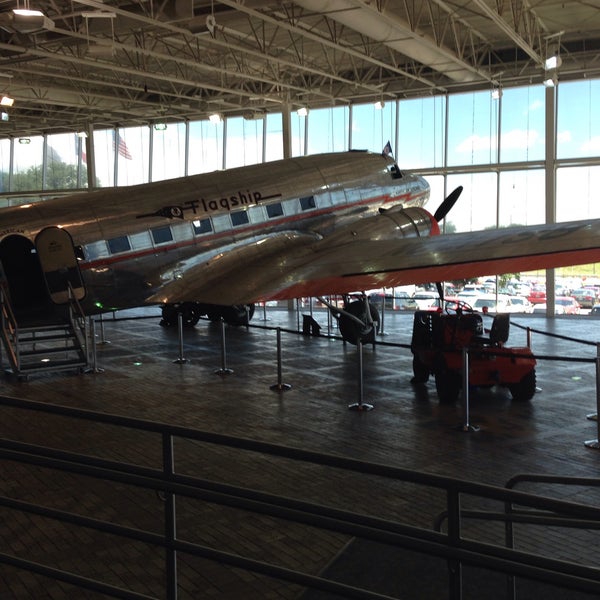 รูปภาพถ่ายที่ American Airlines C.R. Smith Museum โดย Greg W. เมื่อ 6/18/2015