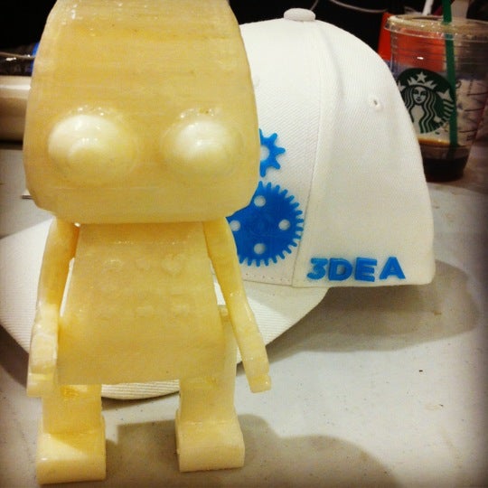 Photo taken at 3DEA: 3D Printing Pop Up Store by Enrique G. on 11/29/2012