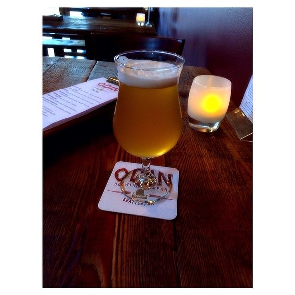 2/21/2014にEricがAsgard Tavern by Odin Brewing Companyで撮った写真