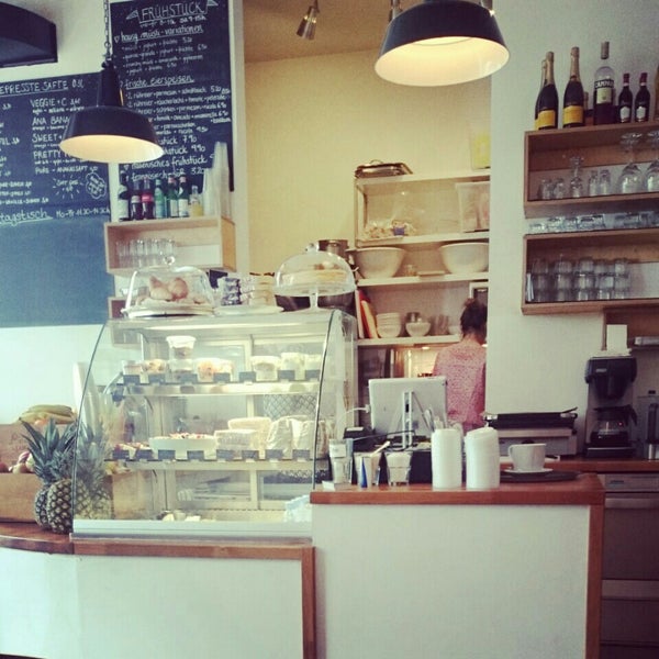 รูปภาพถ่ายที่ Caffè Conte โดย Sophie เมื่อ 2/27/2016