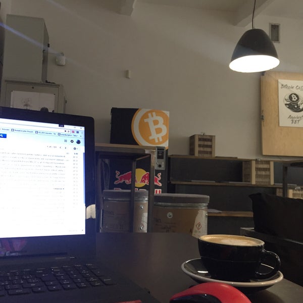 3/23/2017 tarihinde Lída M.ziyaretçi tarafından Bitcoin Coffee'de çekilen fotoğraf