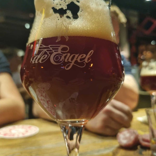 Foto tirada no(a) Café Bierlokaal De Engel por Roy T. em 7/22/2022