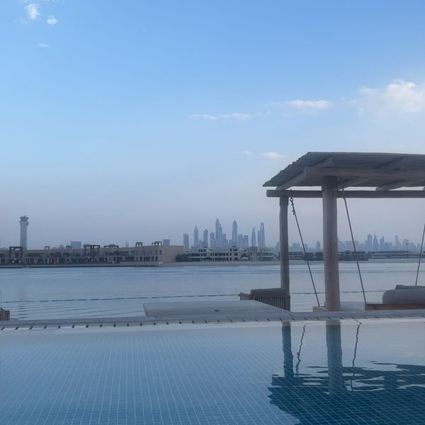 Снимок сделан в WHITE Beach Dubai пользователем J 4/15/2024