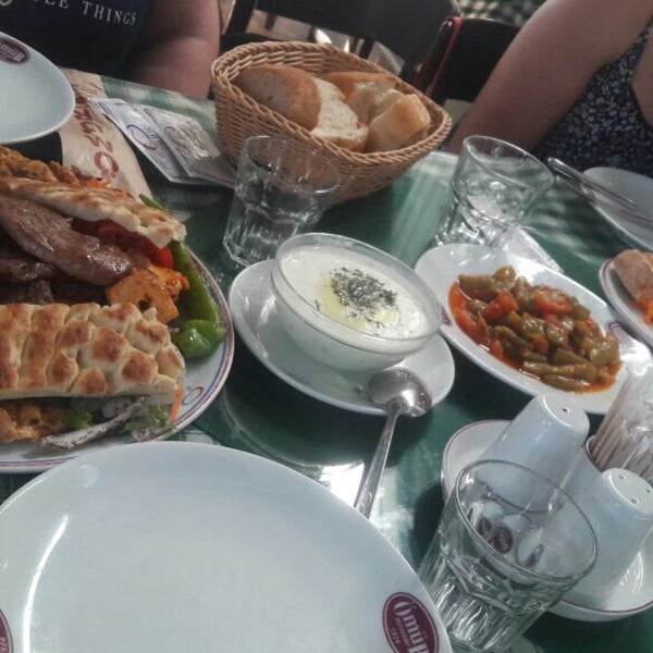 6/25/2017에 Burcu님이 Ömür Restaurant에서 찍은 사진