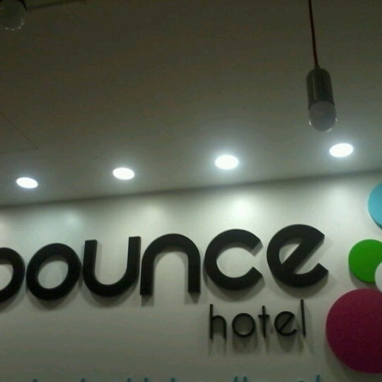 Photo taken at Bounce Sydney by Ahmed Muneeb M. on 11/26/2012