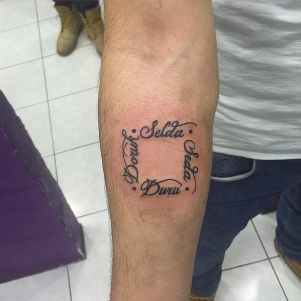 รูปภาพถ่ายที่ Dreamer Tattoo โดย Oğuz D. เมื่อ 3/12/2016