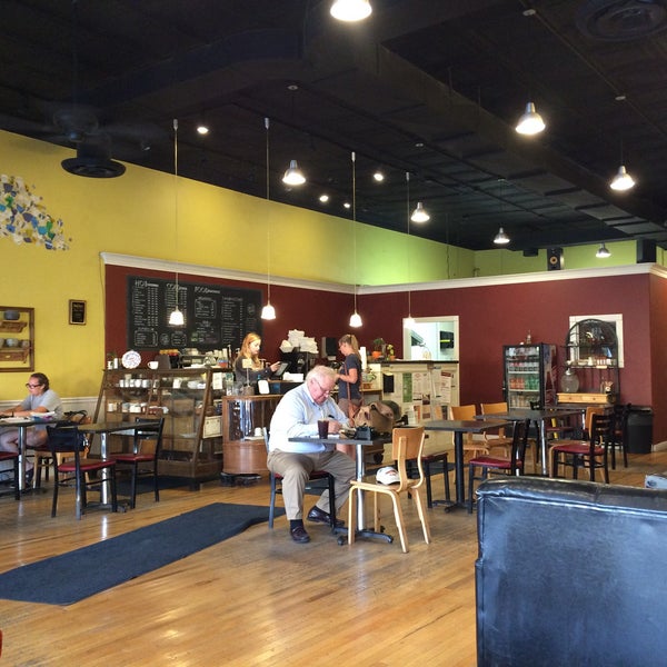 Photo taken at Cottonwood Coffee by Shan O. on 8/4/2016
