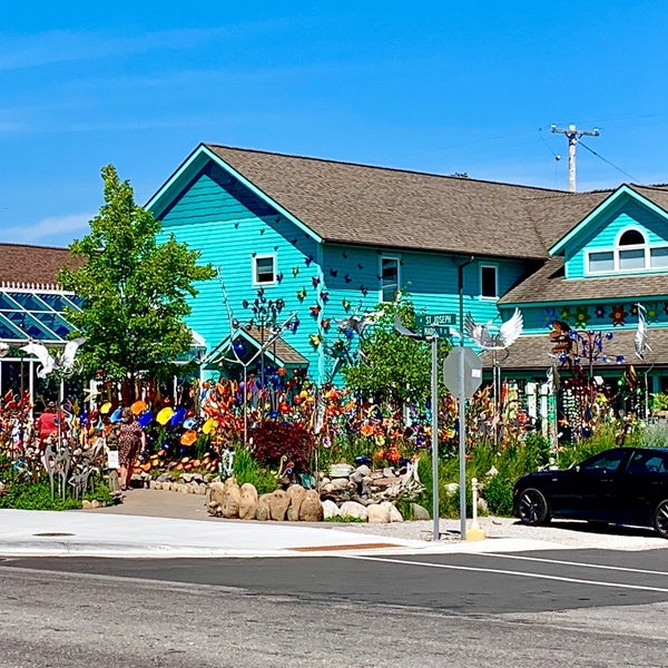 Bayside Gallery Art Gallery in Suttons Bay