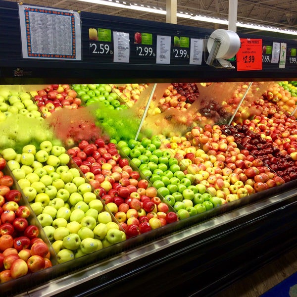 Elmer's County Market Grocery Store in Escanaba