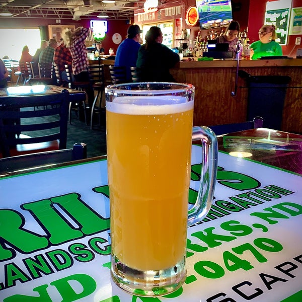 Broken Drum Bar Bar en Grand Forks