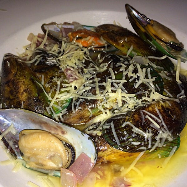 The Mussels Di Napoli were pretty tasty tonight! Already looking forward to the next time I order these!