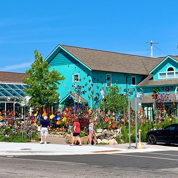 Bayside Gallery Art Gallery in Suttons Bay