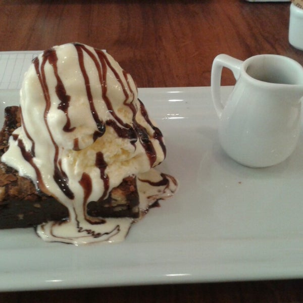 7/23/2014 tarihinde Priscila S.ziyaretçi tarafından Dona Chocolateira - Café &amp; Doces'de çekilen fotoğraf