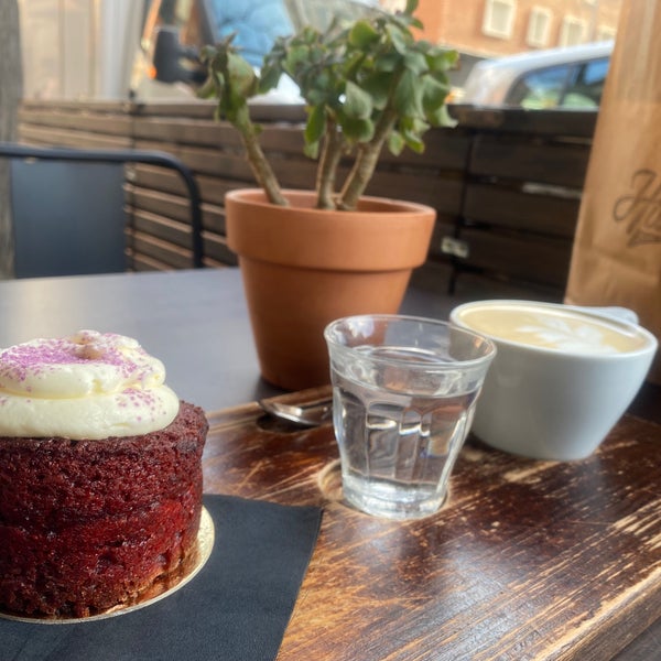 The coffees are well made and the red velvet cake had real cream cheese frosting! The staff are so lovely too ✨