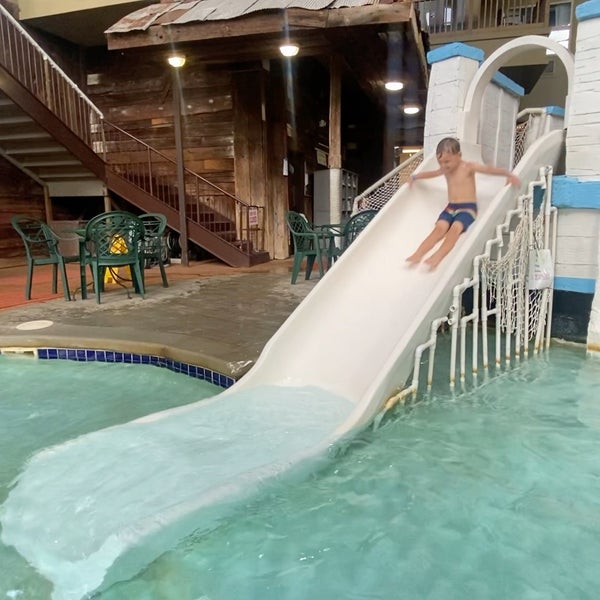 Albums 97+ Pictures crawdaddy cove indoor water park photos Superb