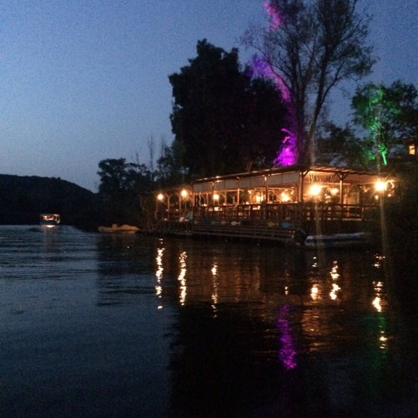 รูปภาพถ่ายที่ Mints Hotel &amp; Restaurant โดย Tuğba E. เมื่อ 12/19/2015