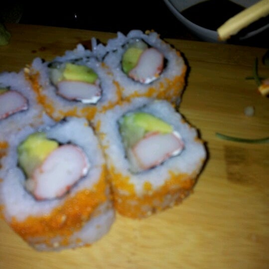 Foto tirada no(a) Sushi Ya por Rina H. em 12/1/2012