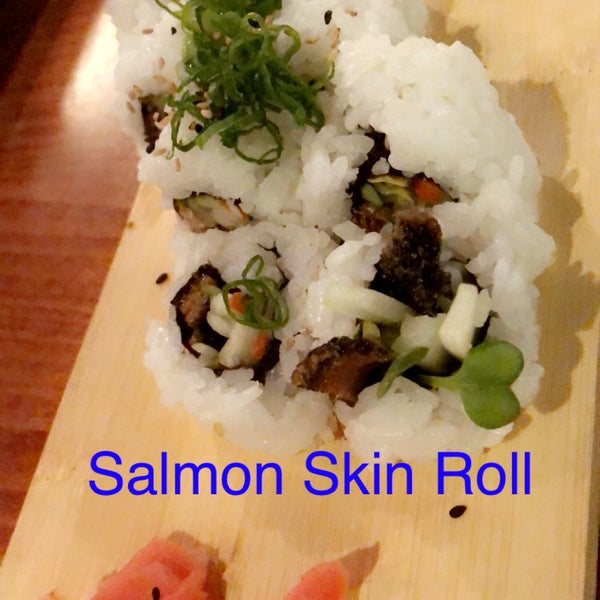 Salmon Skin Roll- Hard to Chew & Swallow.  Have a napkin handy.  If you like fishy tasting pork rinds wrapped in seaweed then look no further.  🤢🤮