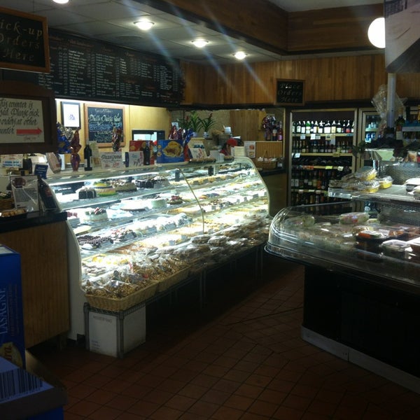 Photo taken at Giuliano&#39;s Delicatessen &amp; Bakery by Martin A. on 3/28/2013