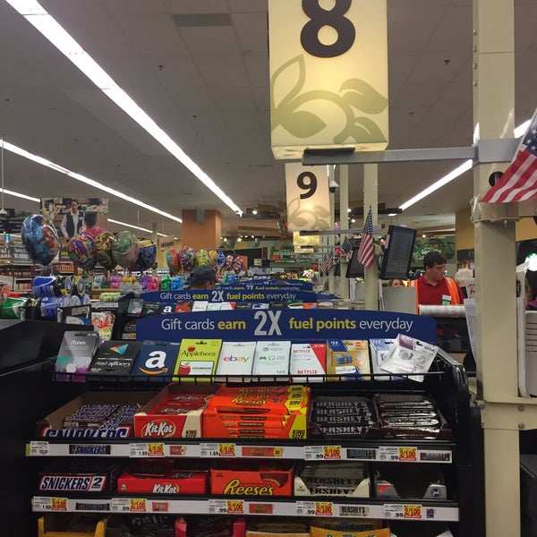 Dillons Grocery Store in Manhattan