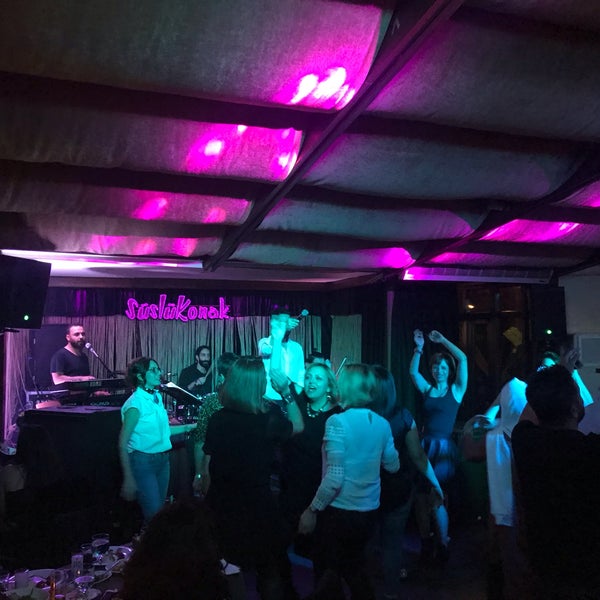 รูปภาพถ่ายที่ Süslü Konak โดย DJ I. เมื่อ 4/5/2019