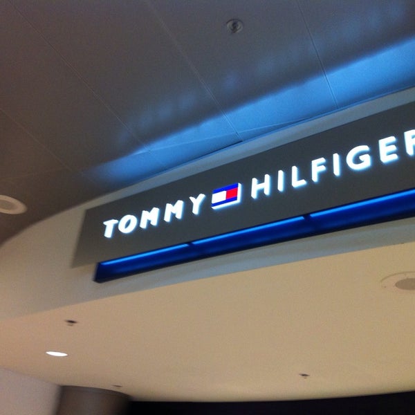 Tommy Hilfiger Clothing Store in Miami International Airport