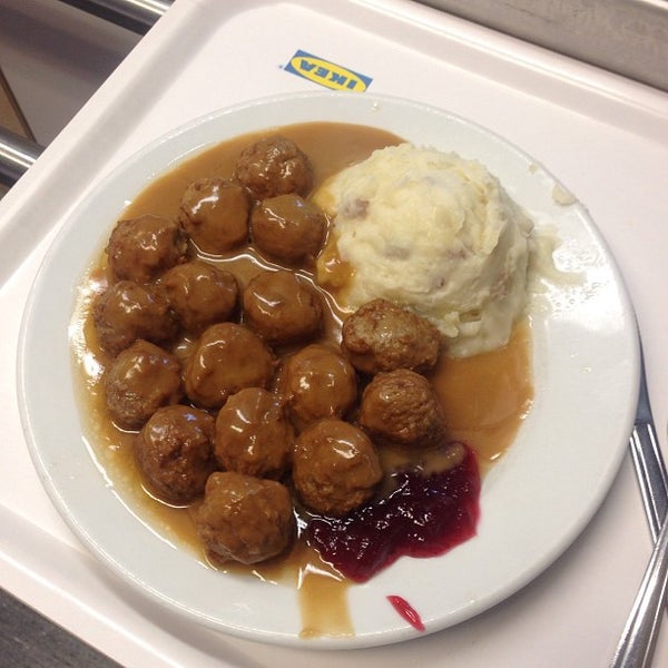 Foto scattata a IKEA Pittsburgh Restaurant &amp; Cafe da Parker K. il 8/17/2013