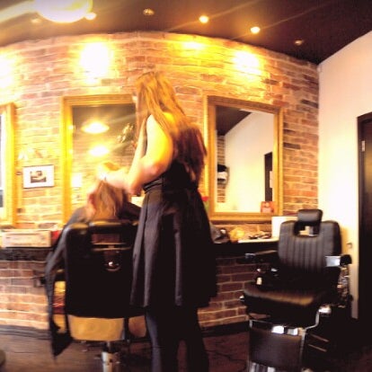 2/26/2014にOskars P.がWood Religion Barber Shopで撮った写真