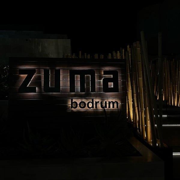 รูปภาพถ่ายที่ Zuma Bodrum โดย Hanan เมื่อ 9/17/2023