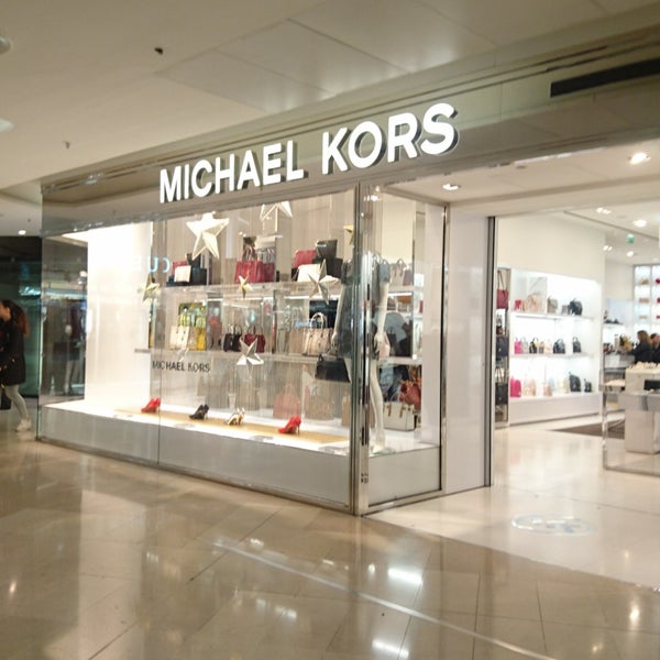 Michael Kors opens new Paris store  Vogue France
