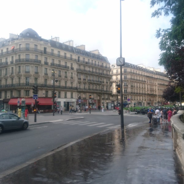 115 Rue D Estienne D Orves Place d'Estienne d'Orves - Plaza in Paris