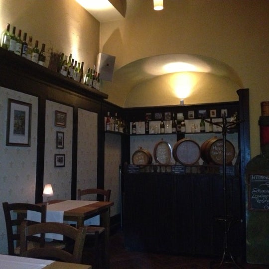 12/3/2012にOliver W.がHugo Wine &amp; Dineで撮った写真