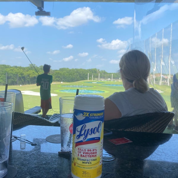 Снимок сделан в Topgolf пользователем allison 7/8/2020