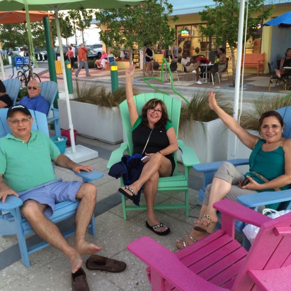 Photo prise au Aruba Beach Cafe par Robert E. le3/14/2015