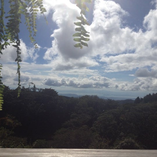 รูปภาพถ่ายที่ Hotel Belmar Monteverde โดย Liz F. เมื่อ 12/5/2012