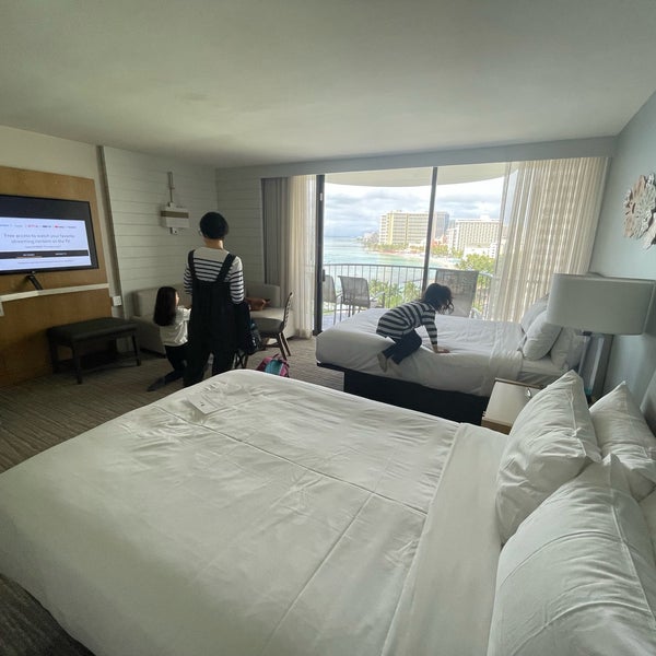 Foto tirada no(a) Waikiki Beach Marriott Resort &amp; Spa por tsukuru h. em 12/31/2023