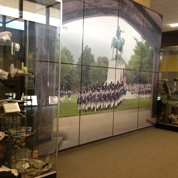 รูปภาพถ่ายที่ West Point Museum โดย Julia D. เมื่อ 4/2/2013