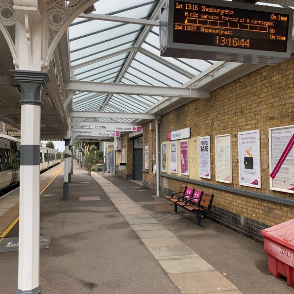Thorpe Bay Railway Station (TPB) Station Road