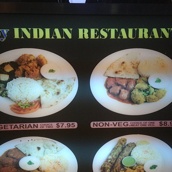 Foto scattata a Joy Curry &amp; Tandoor Indian Restaurant da John D. il 4/9/2013