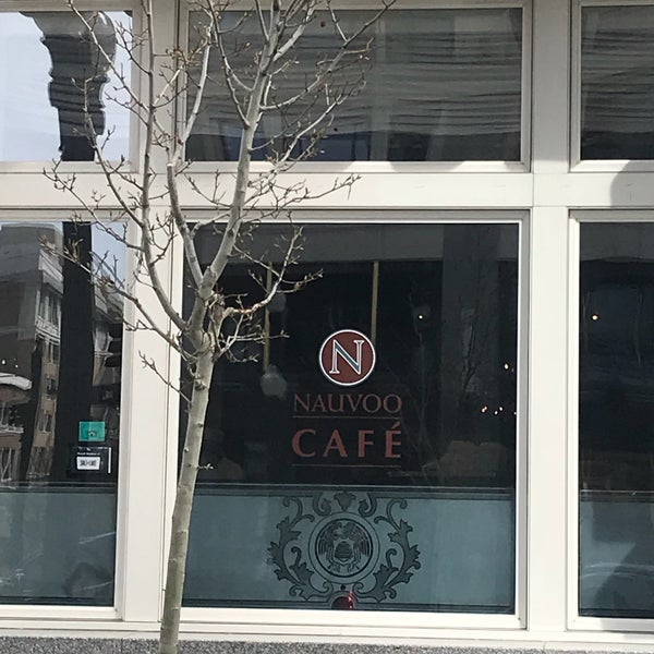 Foto tirada no(a) Nauvoo Cafe por Judy M. em 4/10/2018