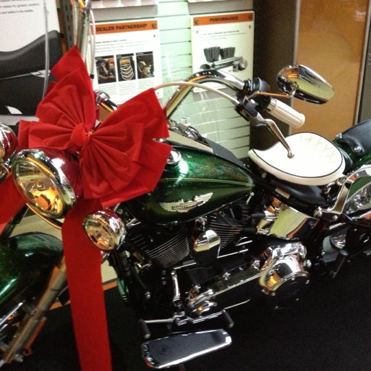 11/18/2012にTrev Deeley Harley-Davidson P.がTrev Deeley Motorcyclesで撮った写真