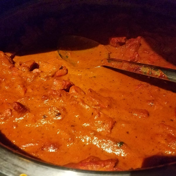 Das Foto wurde bei 2 Darbar Grill Fine Indian Cuisine von Jessica K. am 11/11/2017 aufgenommen