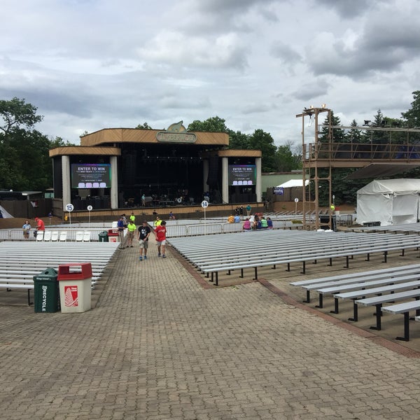 Timberwolf Amphitheatre 6300 Kings Island Dr