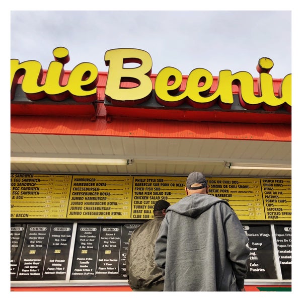 Foto tirada no(a) Weenie Beenie por Eddie K. em 12/10/2018